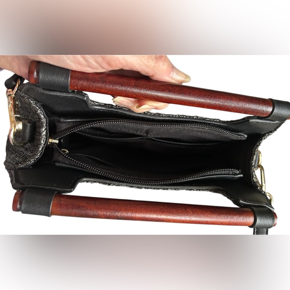 Handbag Republic Black Vegan Woven  Crossbody Removeable Strap Wood  Handles - Picture 7 of 9